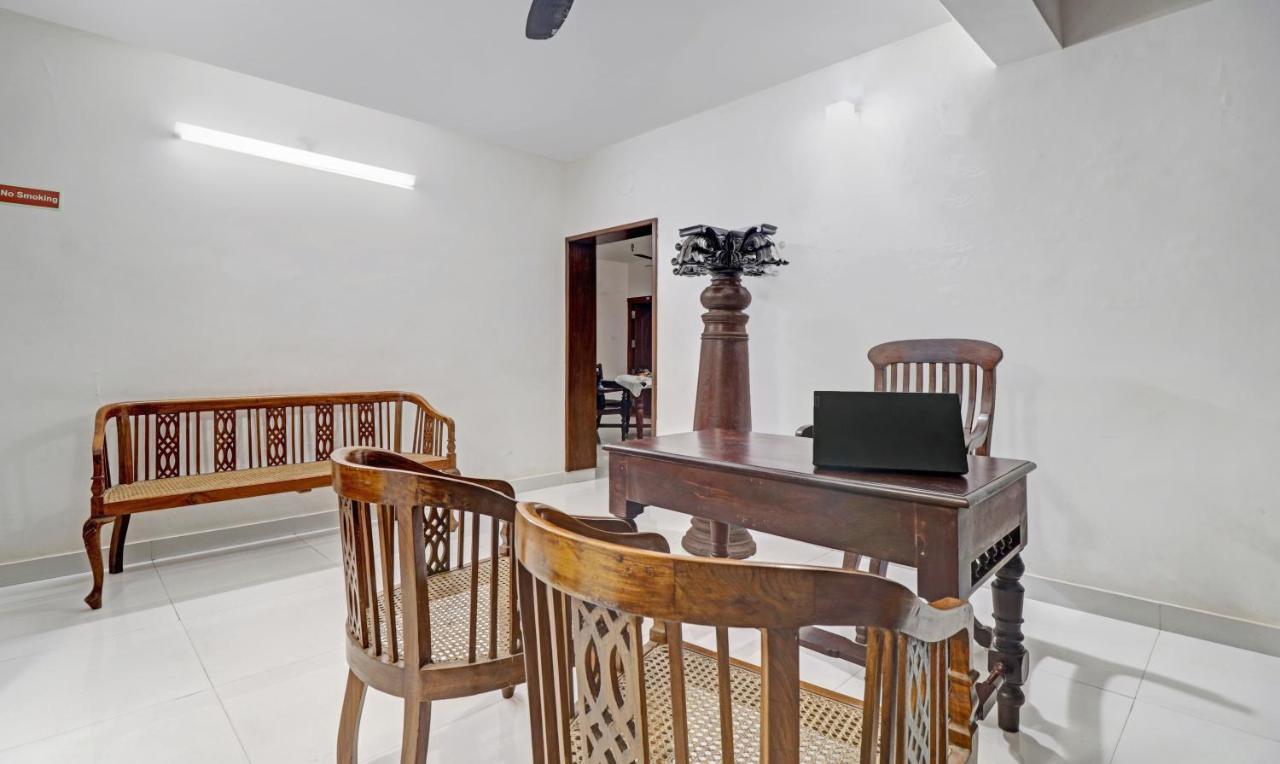 Treebo Backpackers Inn Коччи Экстерьер фото